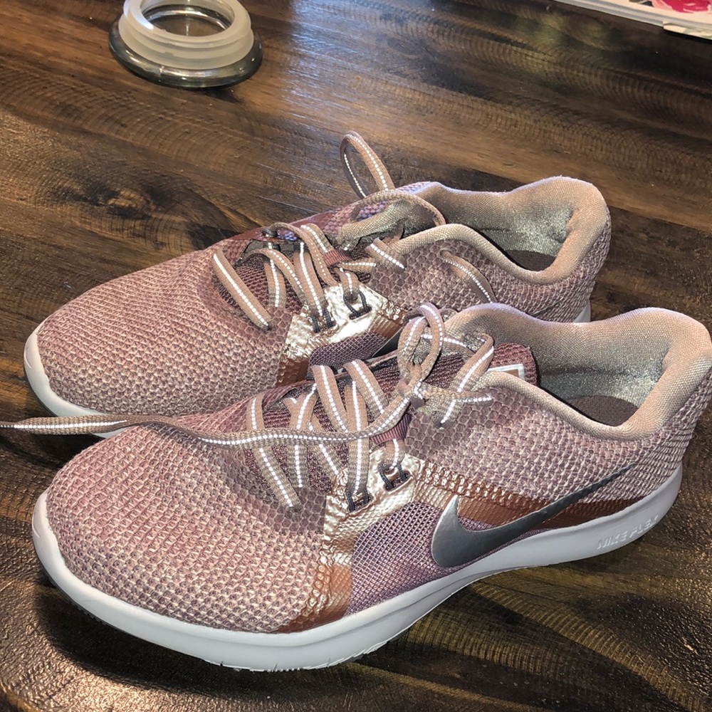 Nike Rose Gold Blush Size 6.5